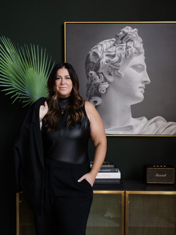 Jenn Green Room Stand